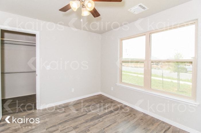 Building Photo - 2704 Daytona Ave