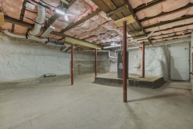 Building Photo - 17 Passway 3 St