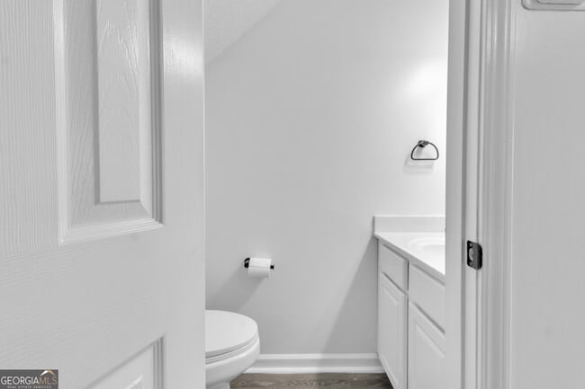 Building Photo - 9155 Nesbit Ferry Rd