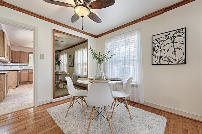 Building Photo - 3042 Newcastle Dr