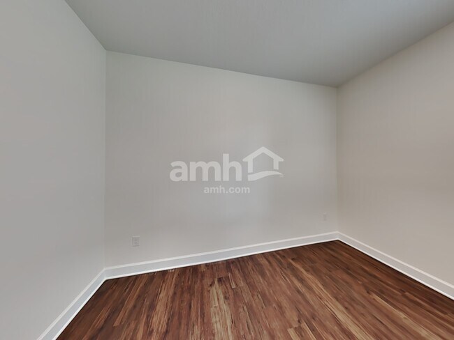 Building Photo - 1125 Walden Pond Dr