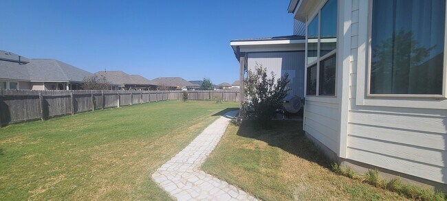 Building Photo - 5801 Antioch Cv