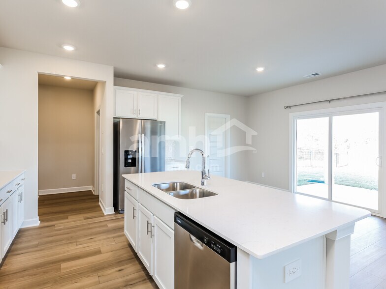 Building Photo - 307 Granby Trl