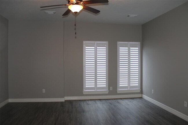 Building Photo - 13527 Brookbluff Ln