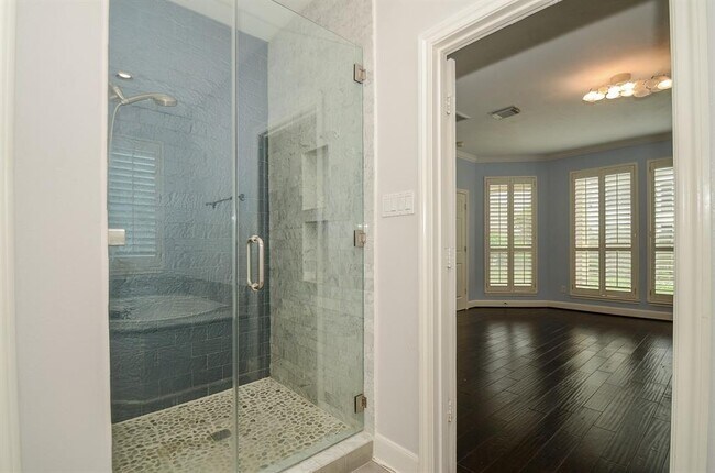 Building Photo - 15127 Oldtown Bridge Ct
