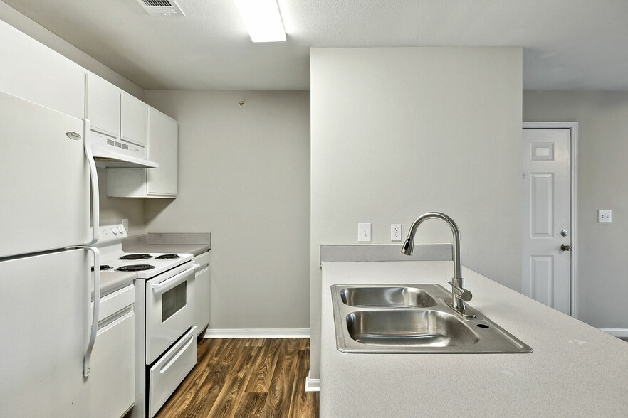 Modern stainless steel accents - Hallmark at Columbia