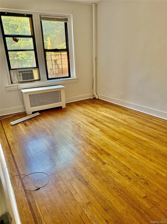 Building Photo - 37-21-3780 80th St