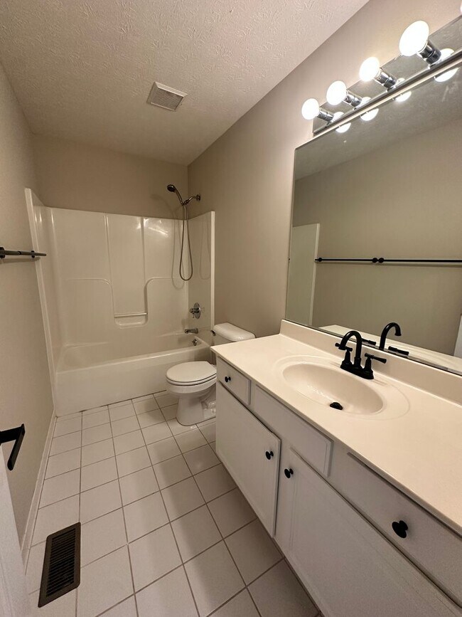 Building Photo - 4512 Dogwood Forest Pl