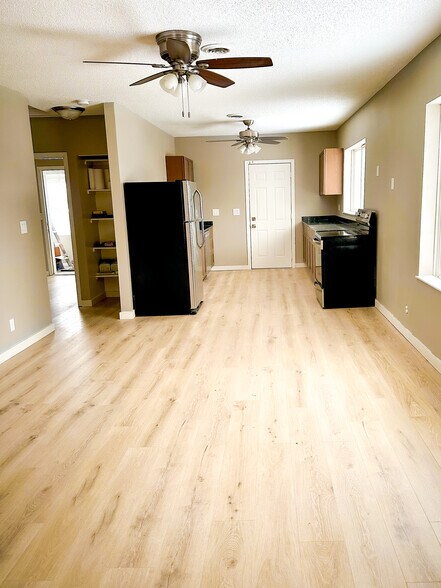 Dining & Kitchen Space - 3517 1st Ave S