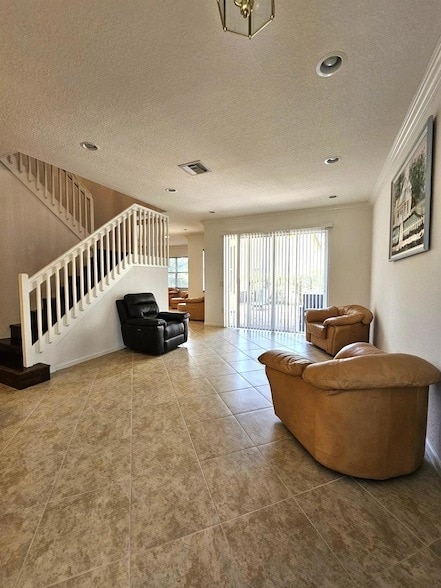 Building Photo - 7533 Topiary Ave