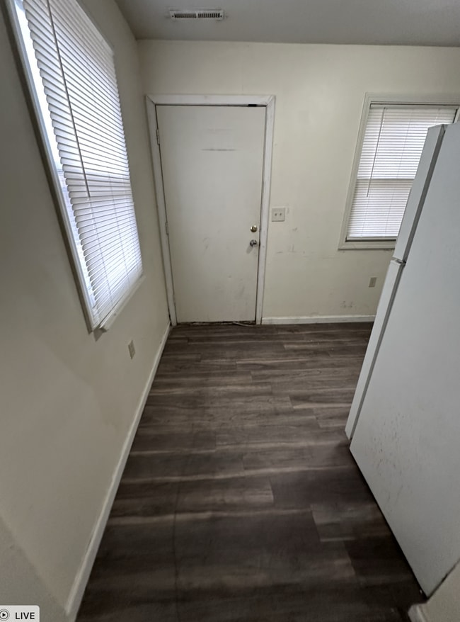 Building Photo - Modern 2 Bedroom Apartment in Prime Columb...