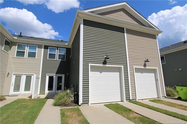 Building Photo - 1043 Myers Point Dr