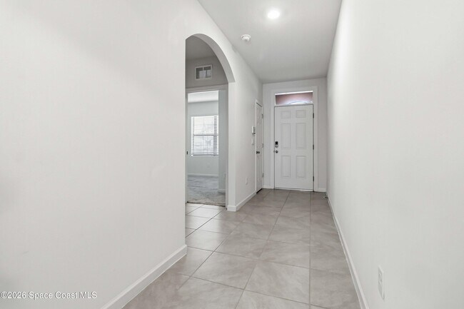 Building Photo - 939 Remington Green Dr SE