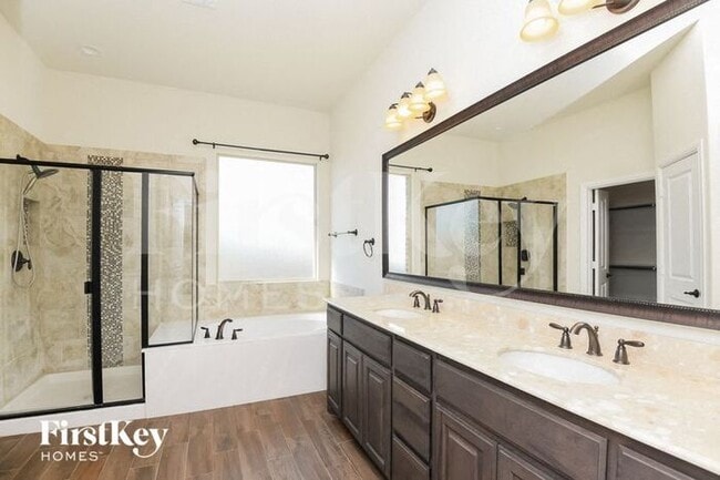 Building Photo - 15229 Holly Bay Ct