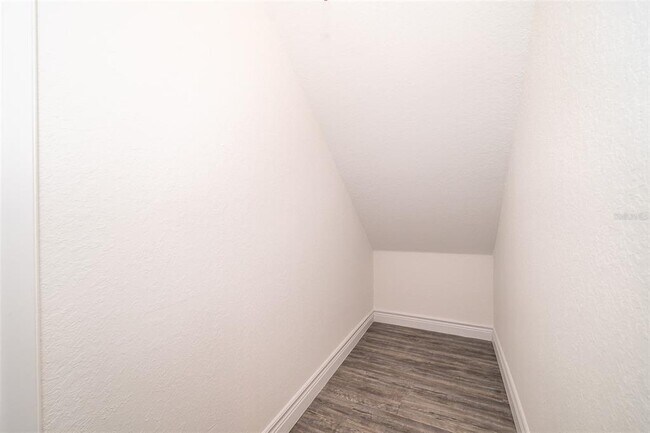 Building Photo - 5953 Westgate Dr