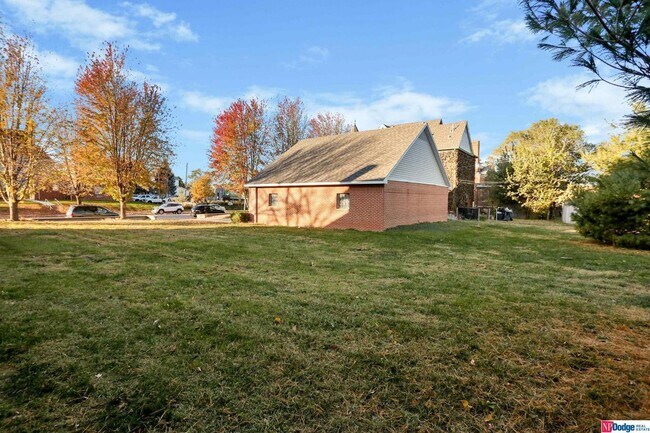 Building Photo - 2210 Wirt St