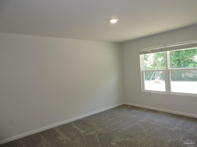 Building Photo - 5427 Peach Dr