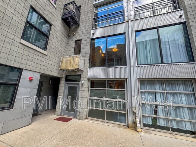 Building Photo - 360 W Broadway