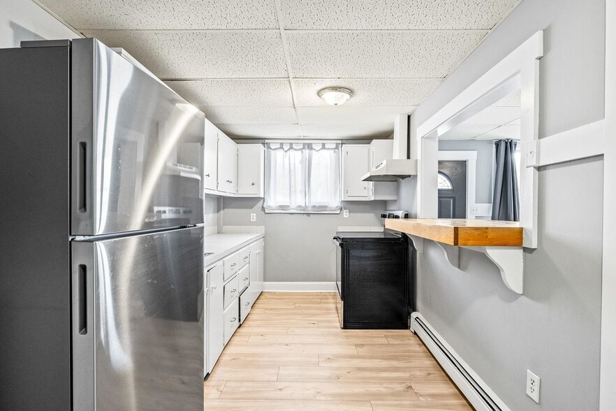 Building Photo - 547 White Mountain Hwy