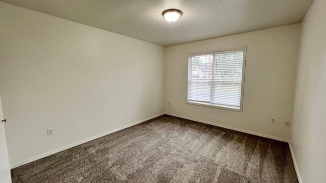 Building Photo - 1536 S Main Ave