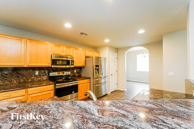 Building Photo - 8202 S Placita Gijon