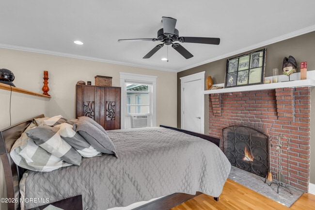 Building Photo - 1211 Grand Ave