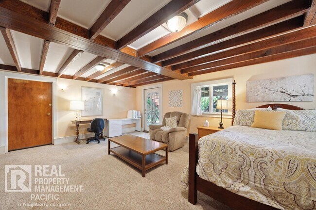 Building Photo - Beautiful North Berkeley Craftsman with Bay View