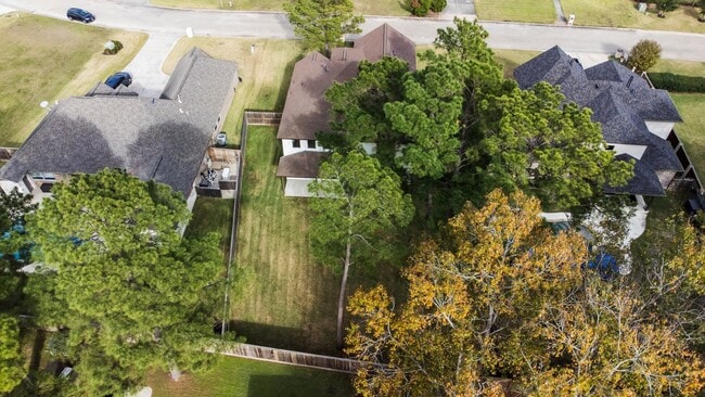 Building Photo - 7007 Longmire Cir
