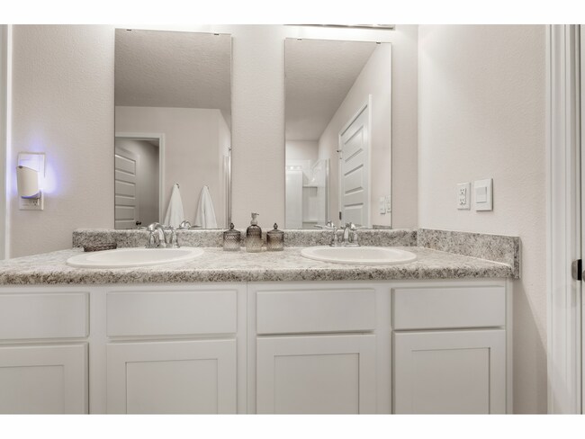 Building Photo - 6726 Sarah Ann Way