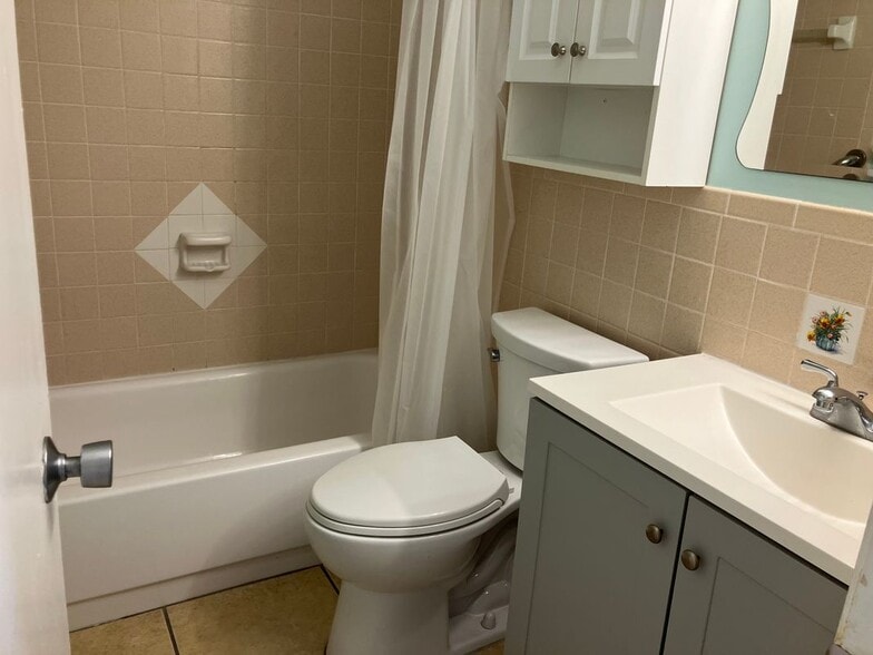 Building Photo - 4922 Elkner St