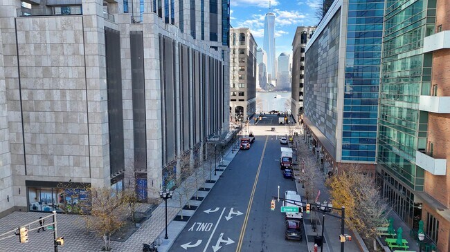 Building Photo - 61 Grand St