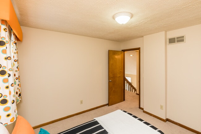 Building Photo - 4112 Loughmoor Dr