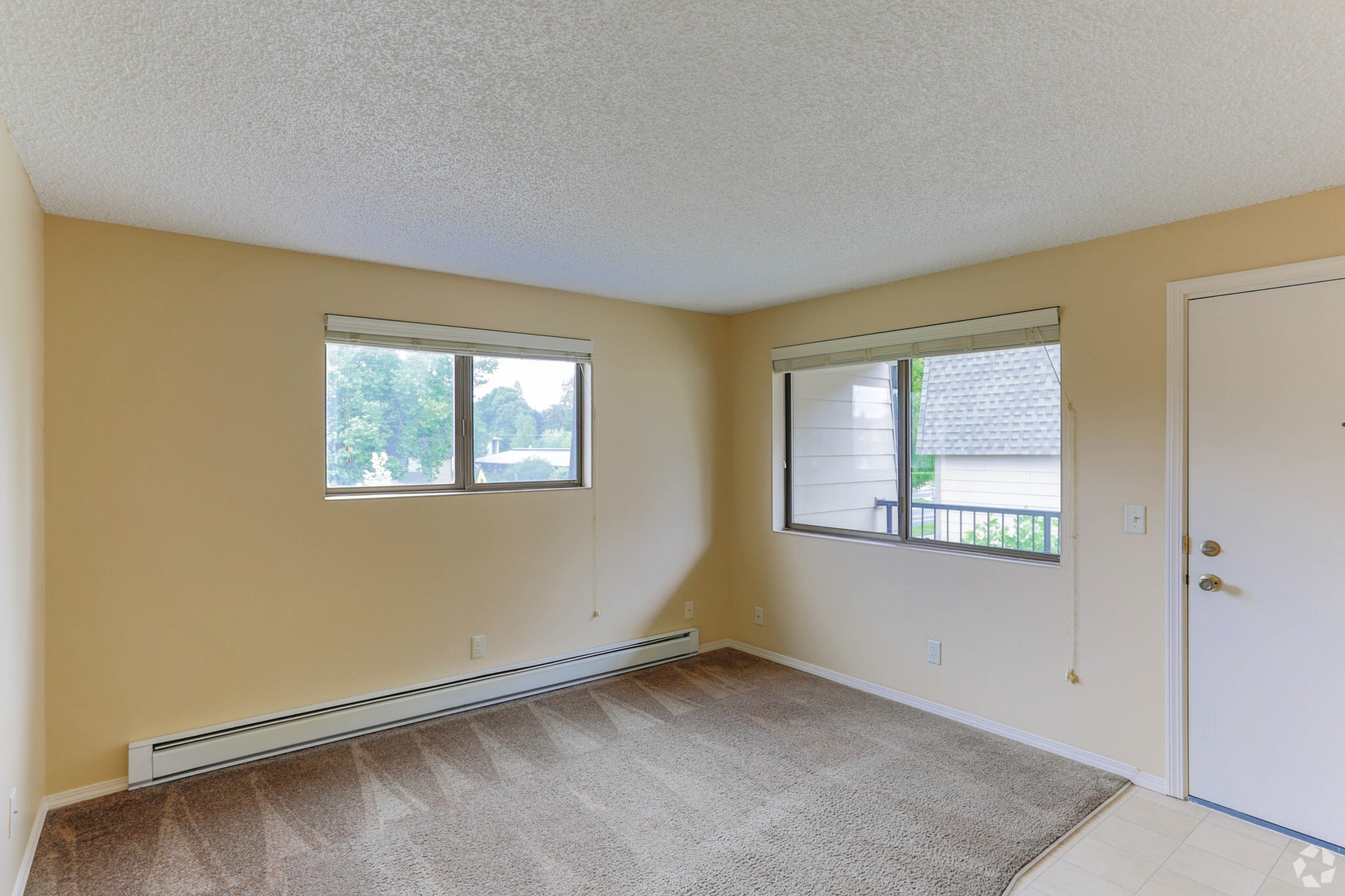1BR, 1BA - 480 SF (Low Res) - 507 E Nora Ave