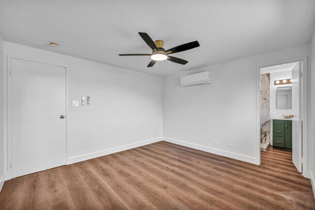 Building Photo - 785 Casazza Dr