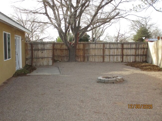 Building Photo - 13104 Oriente Ave NE