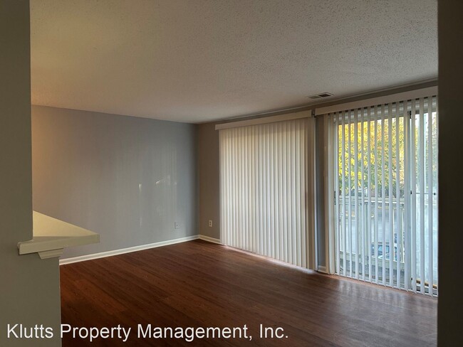Building Photo - 3 br, 2 bath House - 1630 Arlyn Circle Unit J