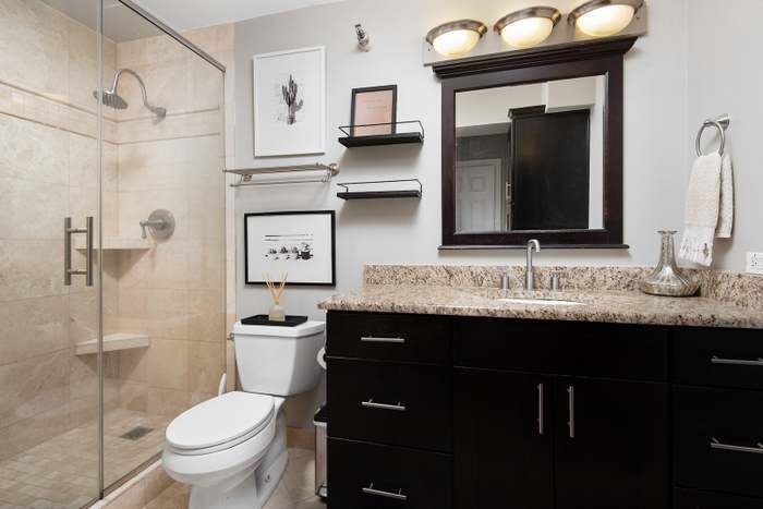 Building Photo - 1309 N Wells St