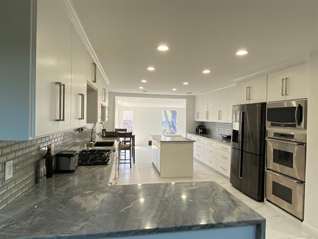 Building Photo - 7122 Manor Oaks Dr
