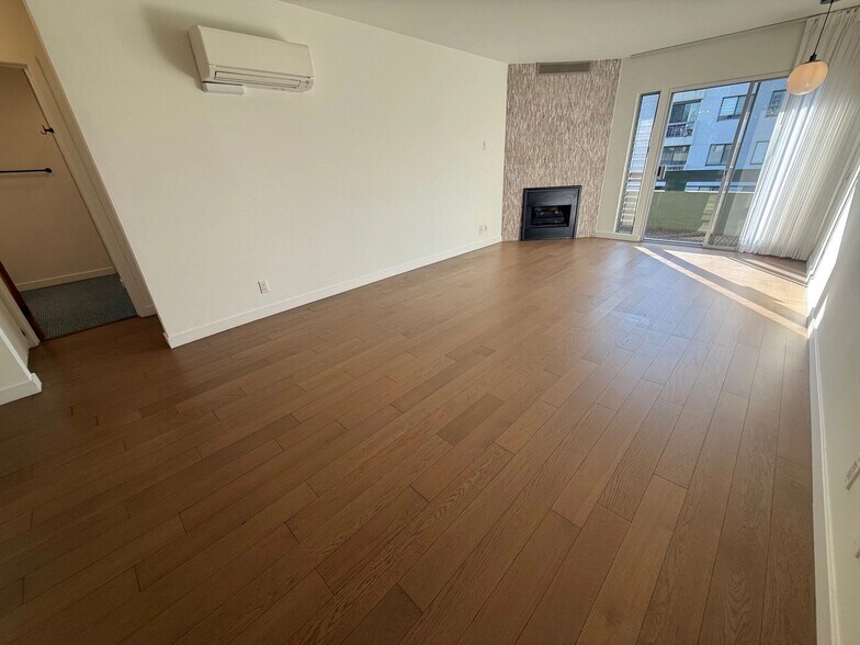 Building Photo - 850 2nd St