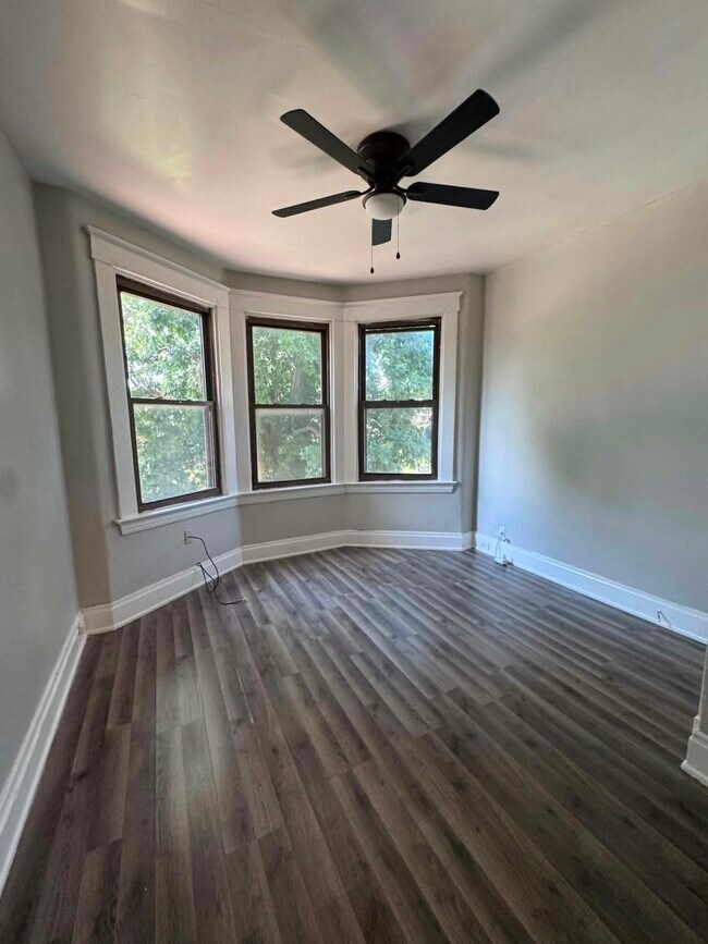 Building Photo - 3054 McHenry Ave