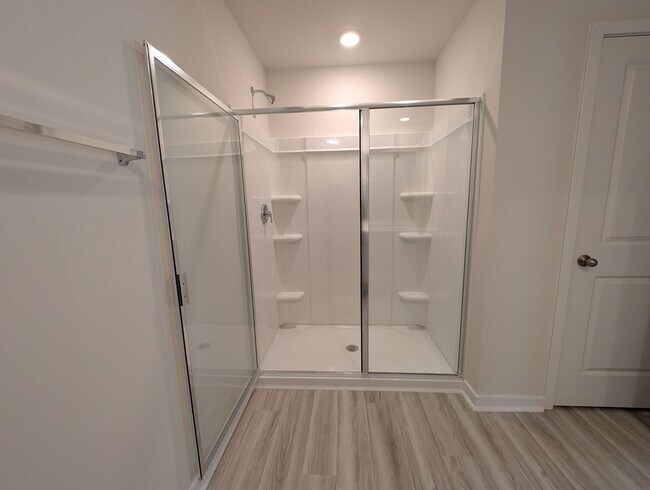 Building Photo - Beautiful New Build Home located in the Cardinal Creek Community!