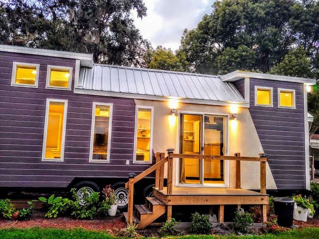 Building Photo - 3405 N Orange Blossom Trl