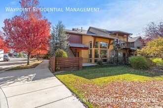 Building Photo - 1415 E Lone Creek Dr