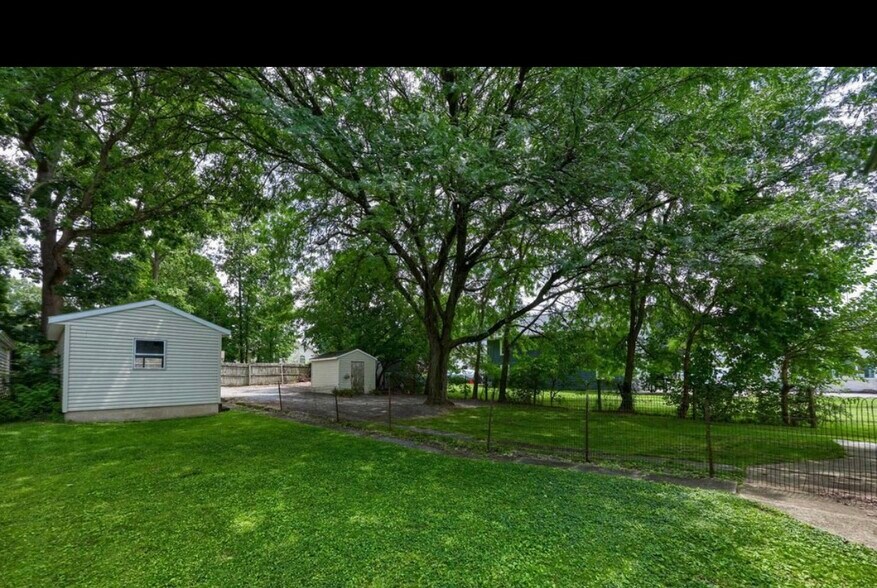 Building Photo - 1202 Baltimore St