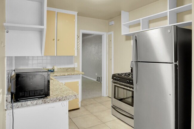 Building Photo - $2,595.00 - 3 Beds, 2 Bath, Duplex in Denv...