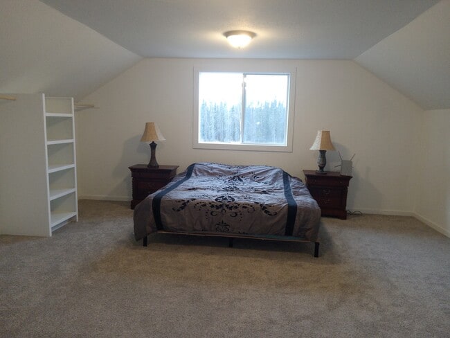 Building Photo - 2400 Richards Ct