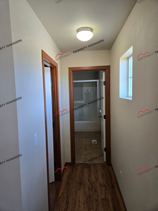 Building Photo - STATUS-AVAILABLE- |R16| $2450