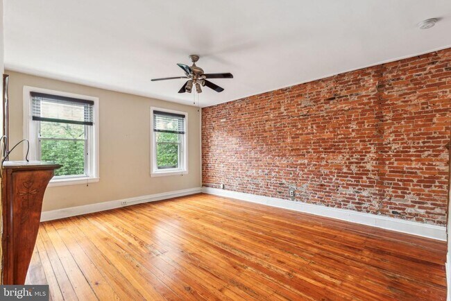 Building Photo - 828 N 21st St