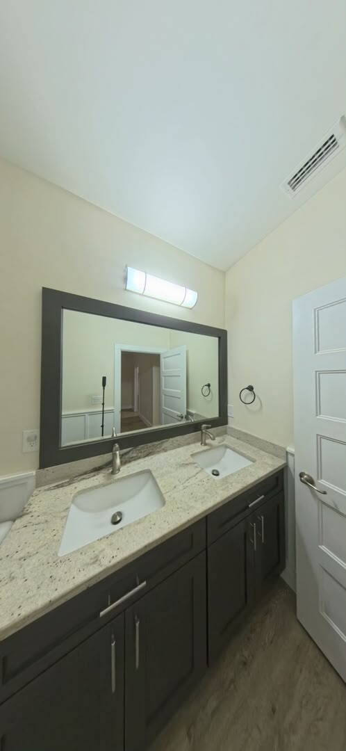 Building Photo - "Charming 3-Bed, 2-Bath Retreat in the Heart of Saint Augustine!"