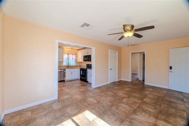Building Photo - 100 N Ocotillo St